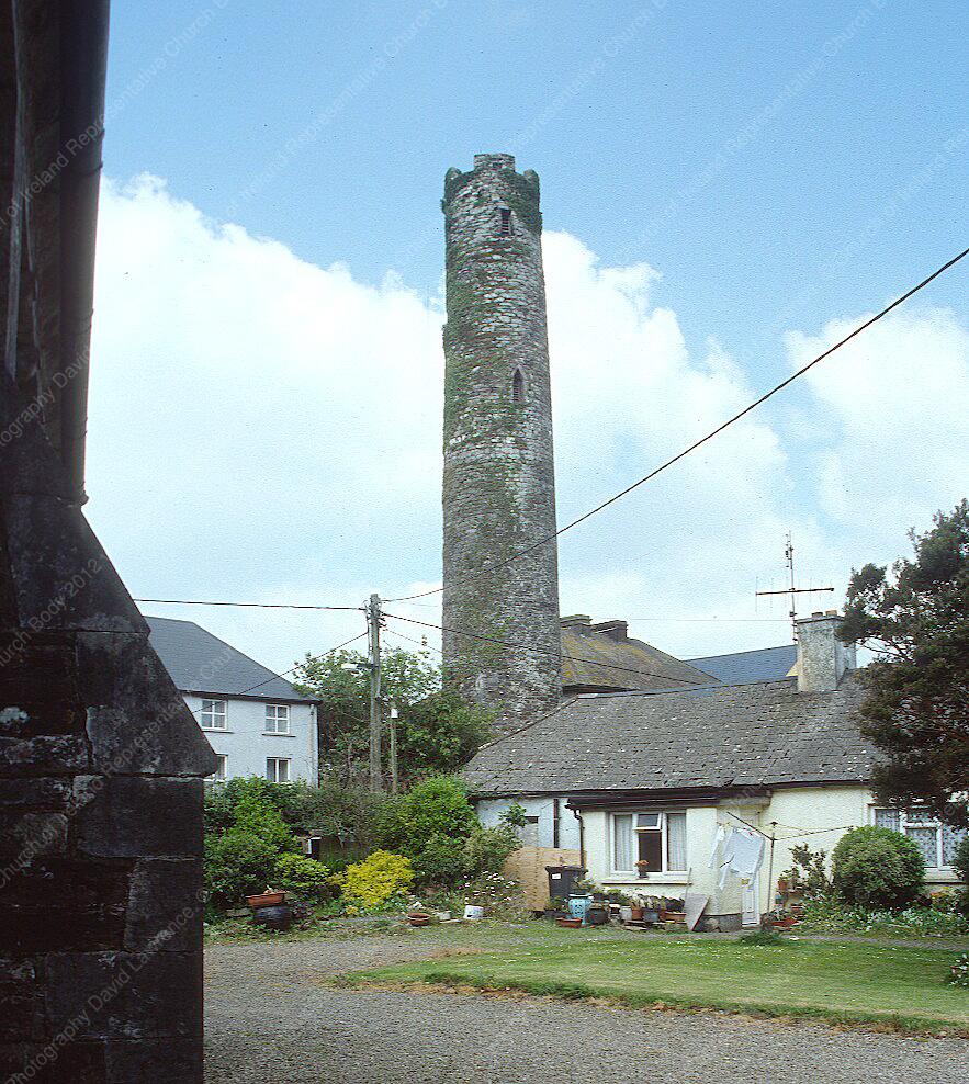 C003 - Round tower